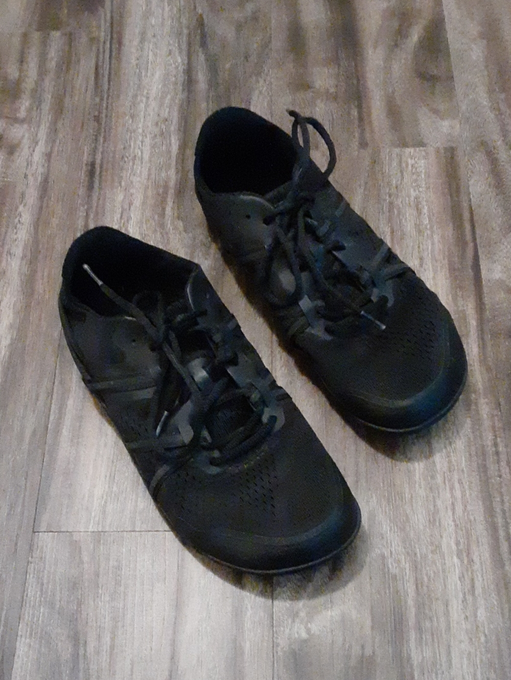 Lightweight Xeo Barefoot Black Women's Lace-Up Sneakers